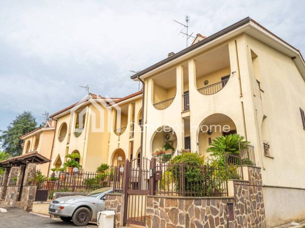 casa indipendente in vendita a Genazzano