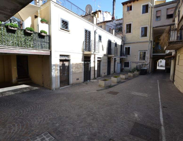 appartamento in vendita a Genzano di Roma