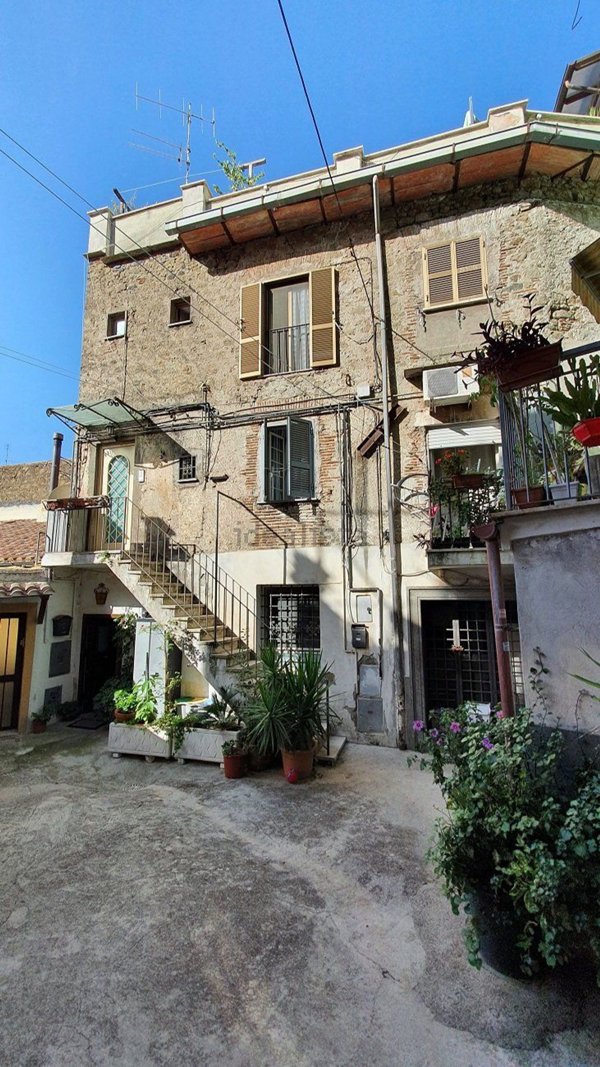 appartamento in vendita a Genzano di Roma