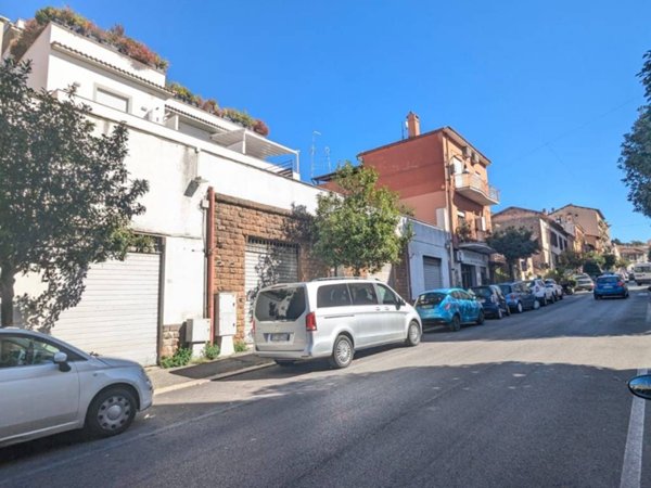 negozio in vendita a Genzano di Roma