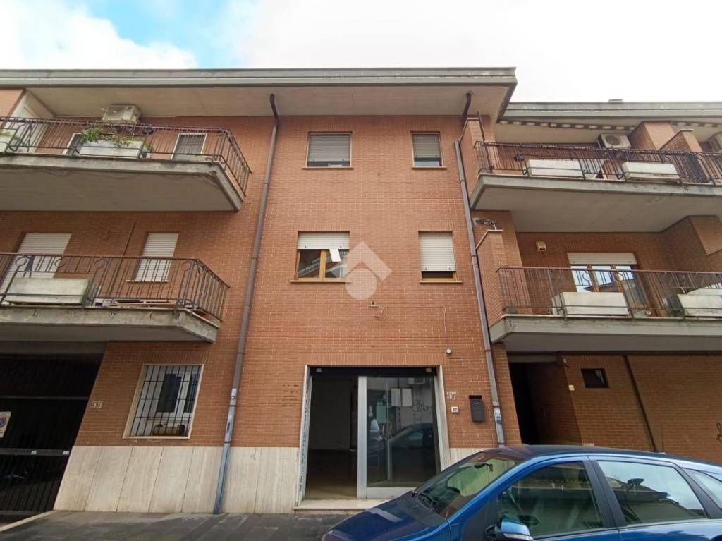 negozio in vendita a Genzano di Roma
