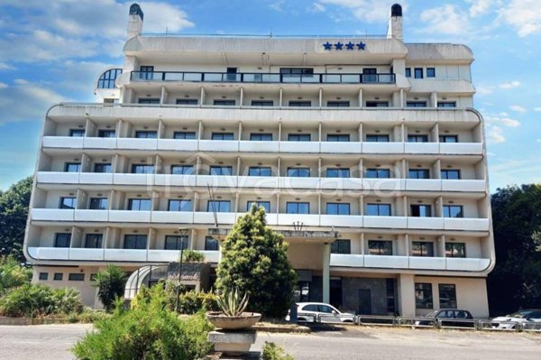 negozio in vendita a Genzano di Roma