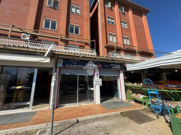 negozio in vendita a Genzano di Roma