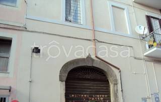 locale commerciale in vendita a Genzano di Roma