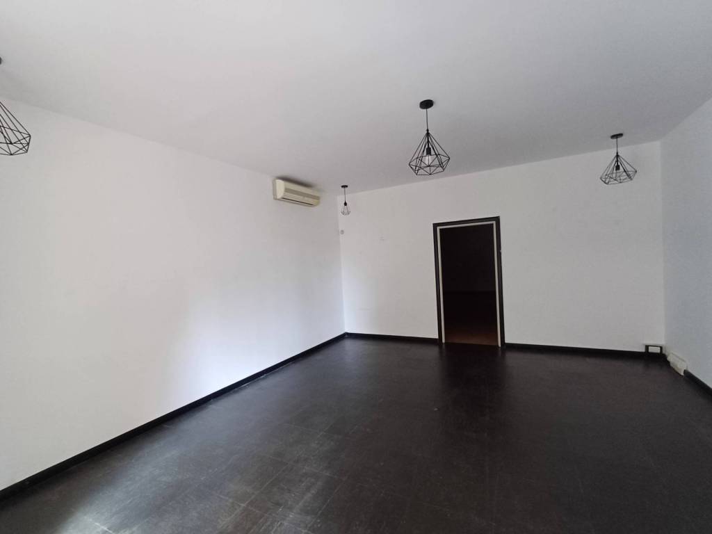negozio in vendita a Genzano di Roma