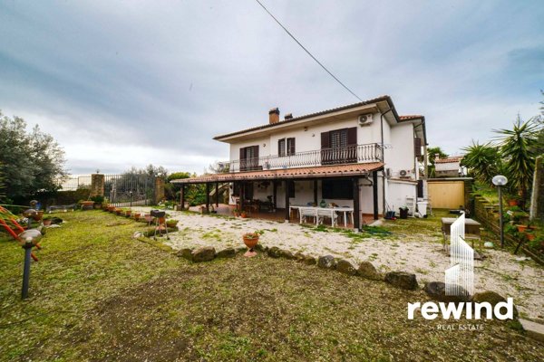 casa indipendente in vendita a Genzano di Roma