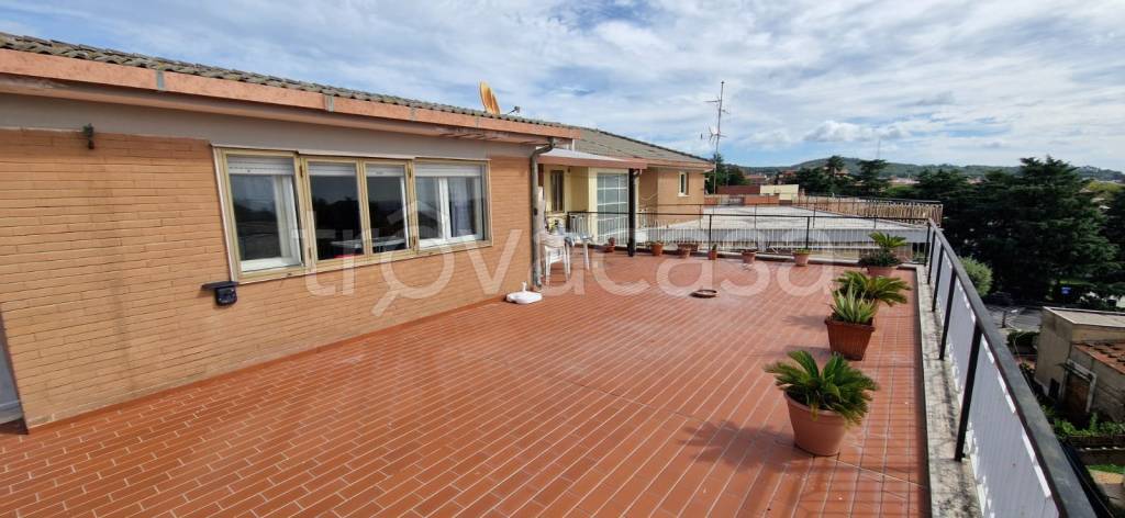 appartamento in vendita a Genzano di Roma