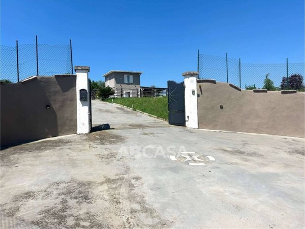 casa indipendente in vendita a Genzano di Roma in zona Landi