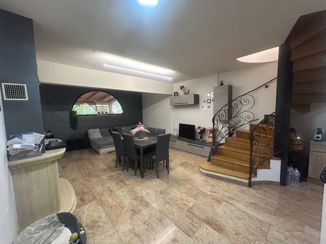 casa indipendente in vendita a Genzano di Roma