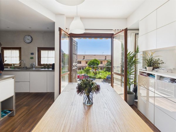 casa indipendente in vendita a Genzano di Roma