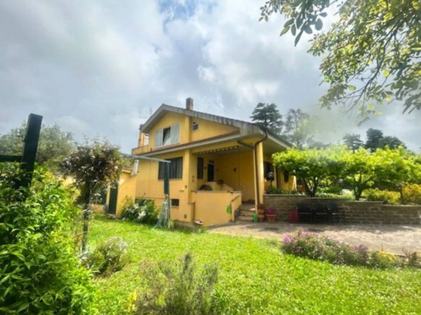 casa indipendente in vendita a Genzano di Roma in zona Landi