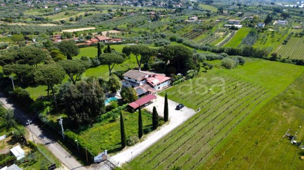 casa indipendente in vendita a Genzano di Roma