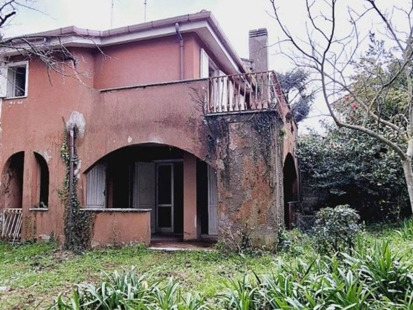 casa indipendente in vendita a Genzano di Roma in zona Landi
