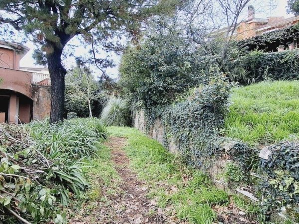 casa indipendente in vendita a Genzano di Roma in zona Landi