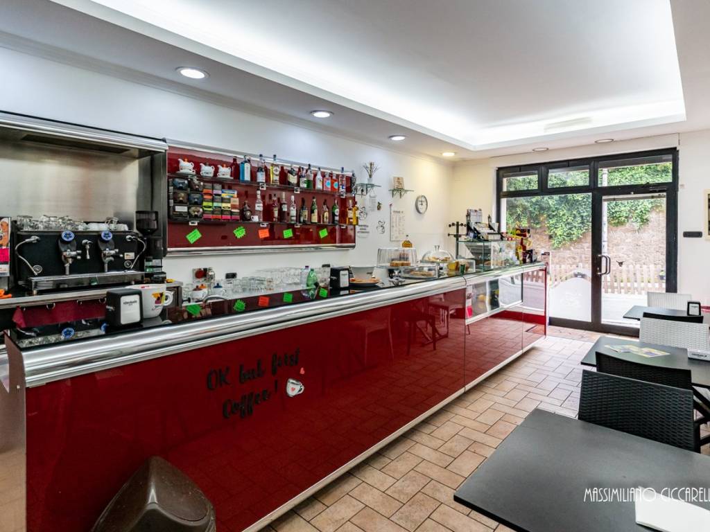 negozio in vendita a Genzano di Roma