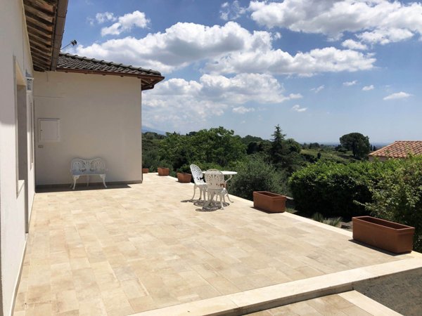 casa indipendente in vendita a Genzano di Roma