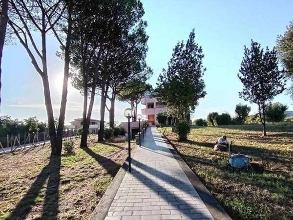 casa indipendente in vendita a Genzano di Roma in zona Landi