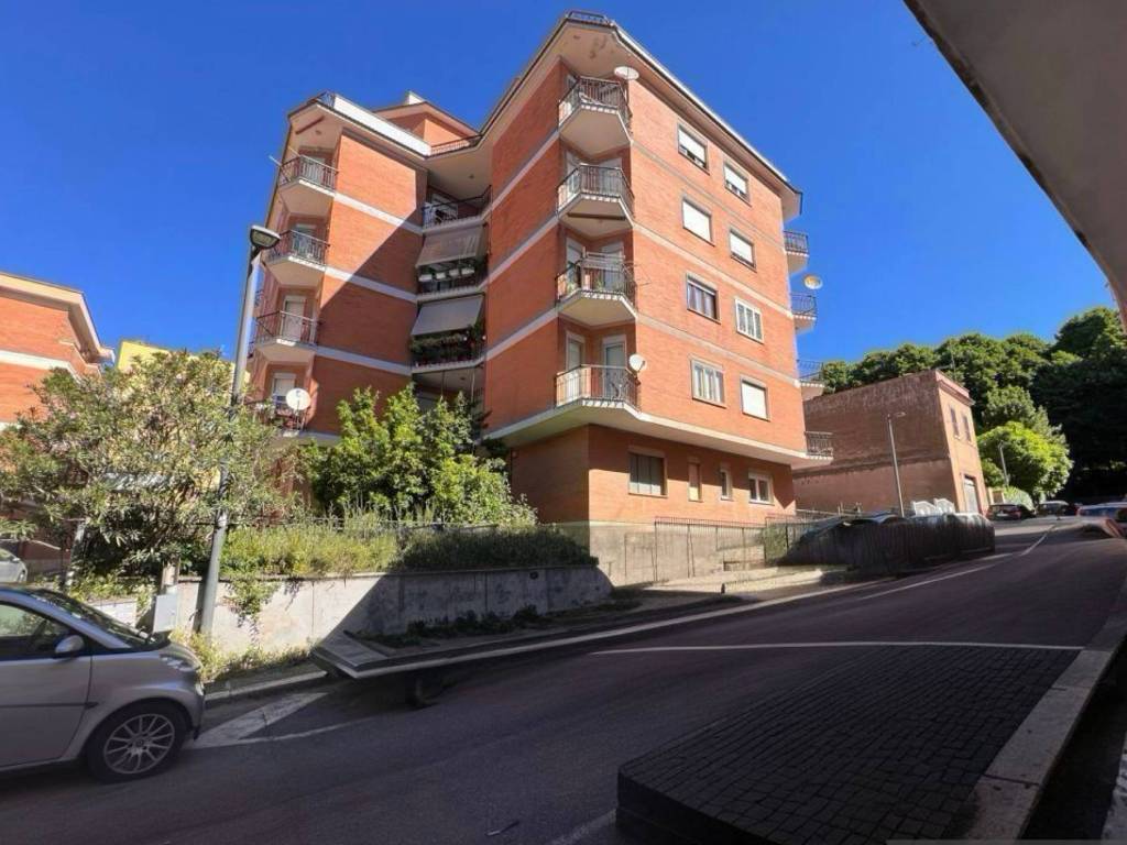 appartamento in vendita a Genzano di Roma