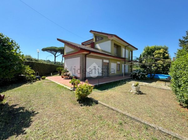 casa indipendente in vendita a Genzano di Roma