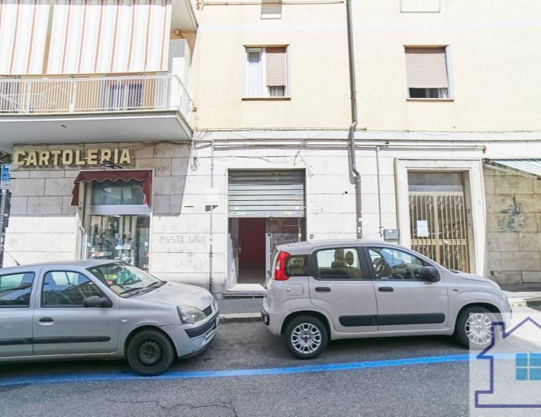 negozio in vendita a Genzano di Roma