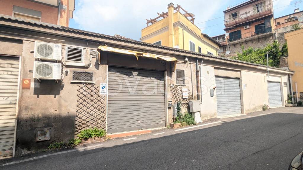 trivano in vendita a Genzano di Roma