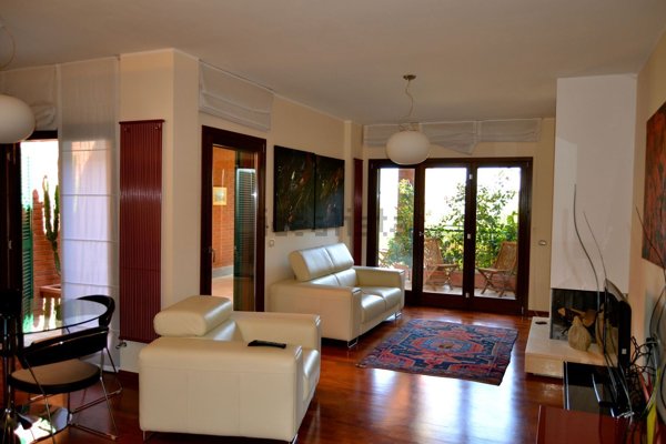 casa semindipendente in vendita a Genzano di Roma