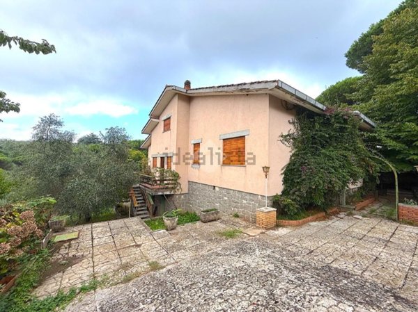casa indipendente in vendita a Genzano di Roma