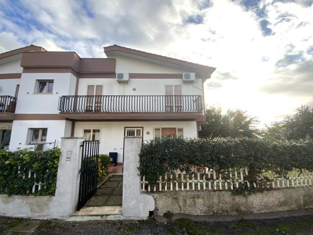 casa indipendente in vendita a Genzano di Roma