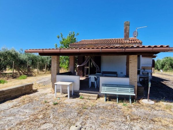 casa indipendente in vendita a Genzano di Roma in zona Landi