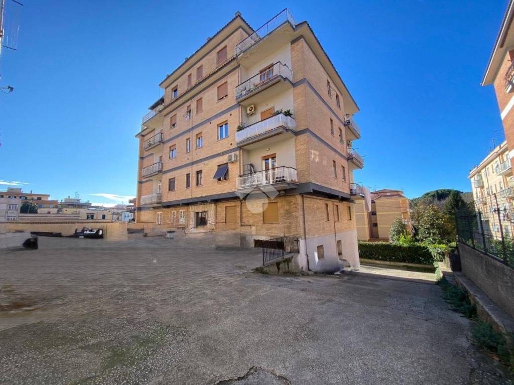 appartamento in vendita a Genzano di Roma