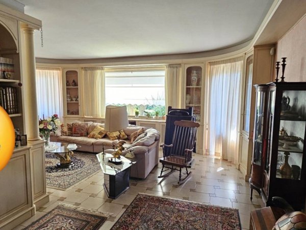 casa indipendente in vendita a Genzano di Roma