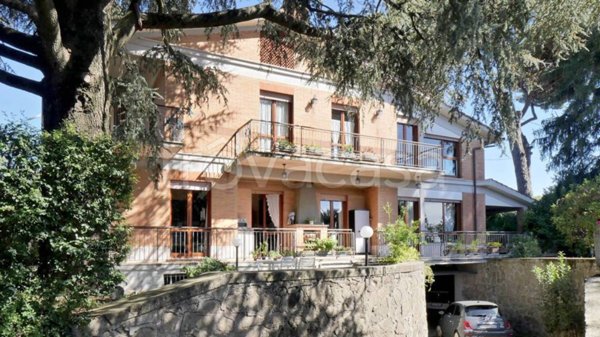 casa indipendente in vendita a Genzano di Roma