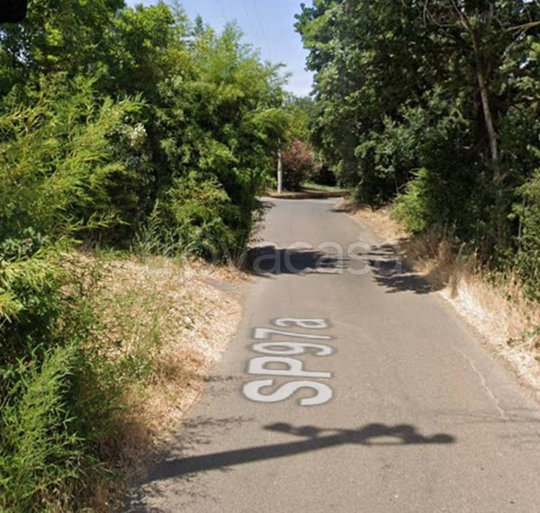 negozio in vendita a Genzano di Roma in zona Colle di Cicerone