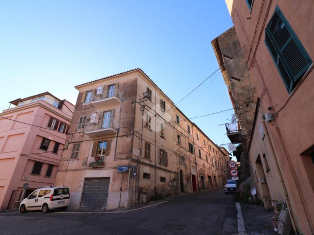 appartamento in vendita a Genzano di Roma