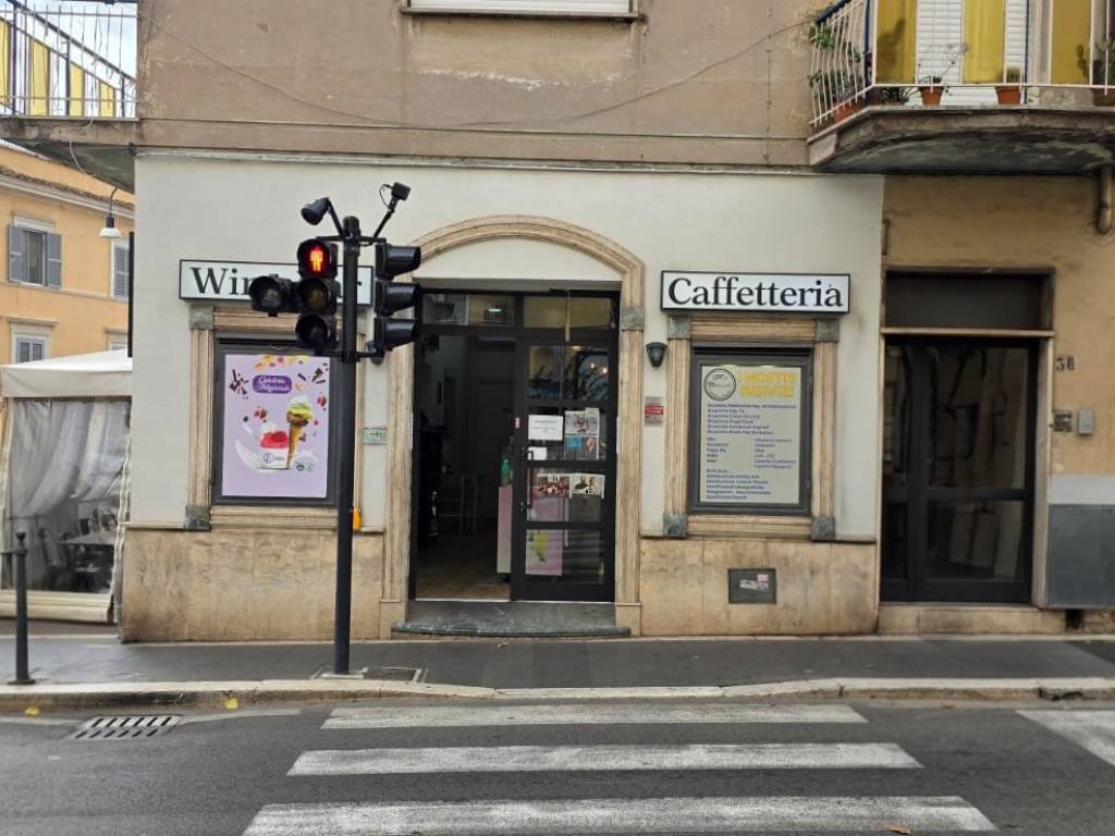 negozio in vendita a Genzano di Roma