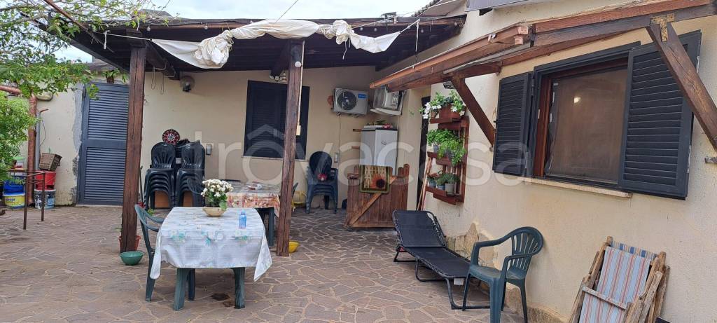 casa indipendente in vendita a Genzano di Roma in zona Landi