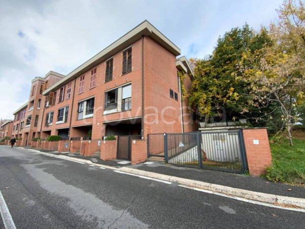 casa indipendente in vendita a Genzano di Roma