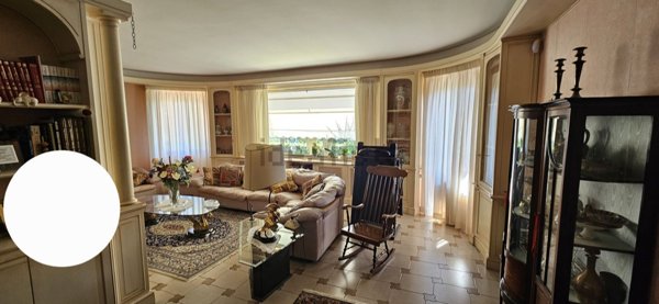 casa indipendente in vendita a Genzano di Roma