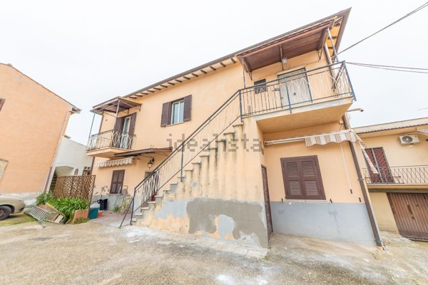 appartamento in vendita a Genzano di Roma in zona Landi