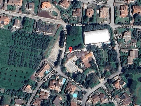 negozio in vendita a Genzano di Roma