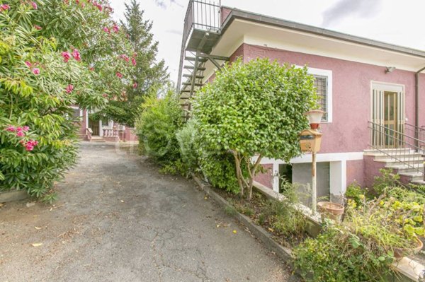 casa indipendente in vendita a Genzano di Roma