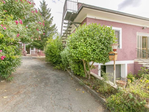casa indipendente in vendita a Genzano di Roma