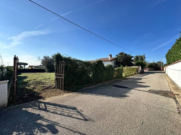 terreno agricolo in vendita a Genzano di Roma in zona Landi