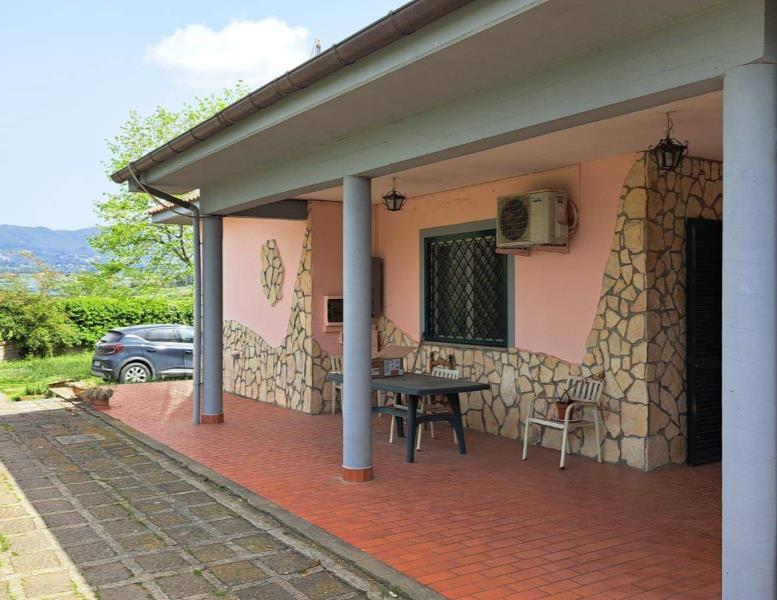 casa indipendente in vendita a Genzano di Roma in zona Landi