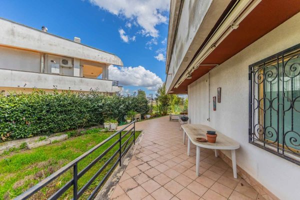 casa indipendente in vendita a Genzano di Roma