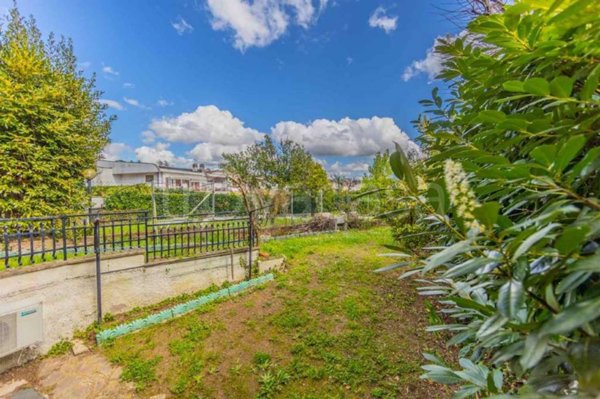 casa indipendente in vendita a Genzano di Roma
