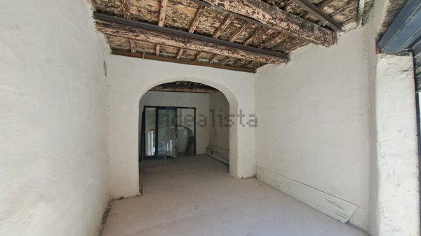 locale commerciale in vendita a Genzano di Roma