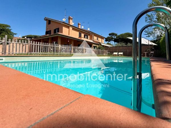 casa indipendente in vendita a Genzano di Roma