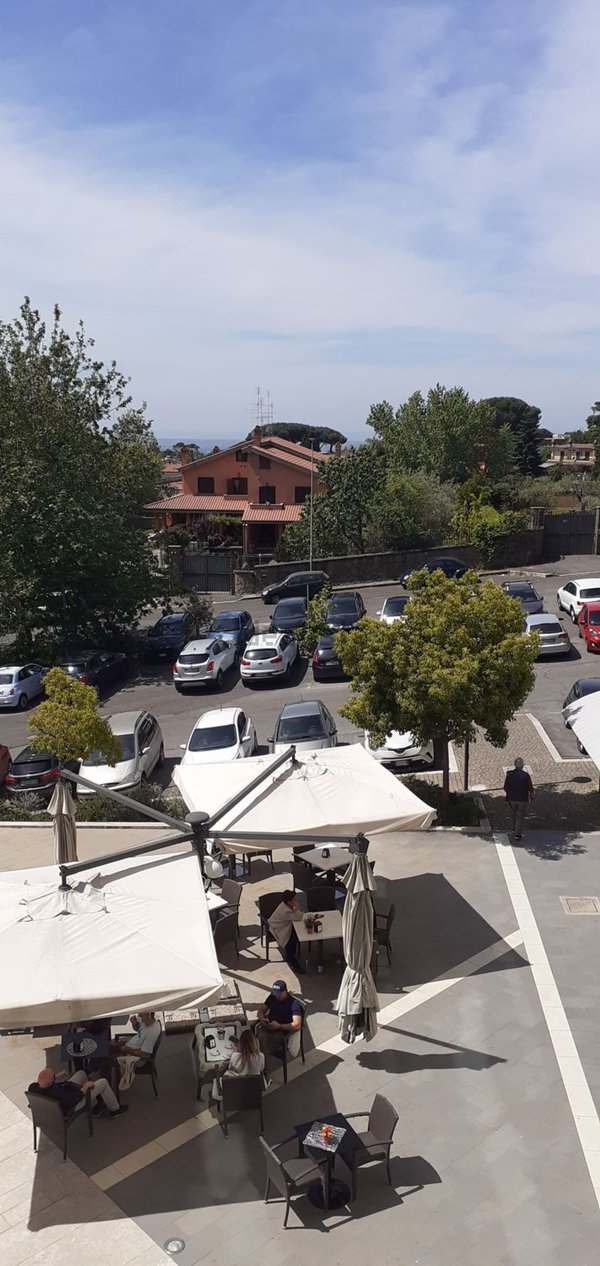 ufficio in vendita a Genzano di Roma