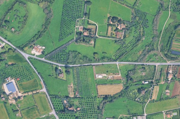 locale di sgombero in vendita a Genzano di Roma